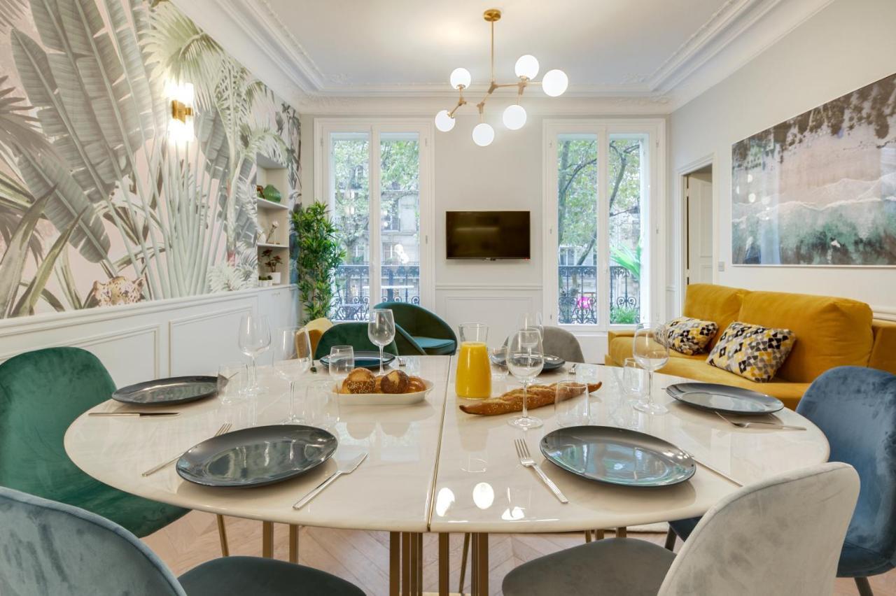 Stylish 2Bd House In Central Paris By Guestready Apartment Bagian luar foto