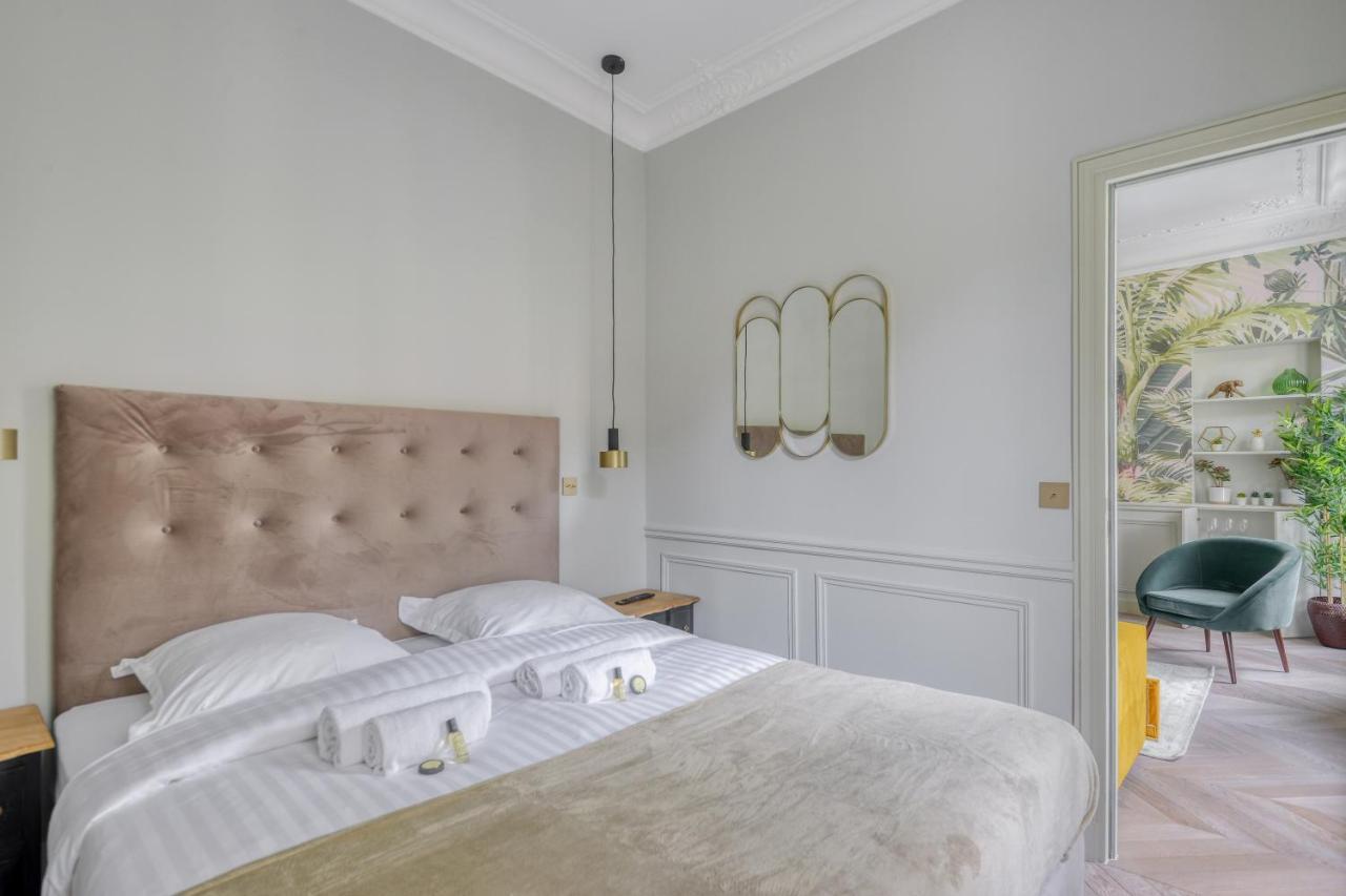 Stylish 2Bd House In Central Paris By Guestready Apartment Bagian luar foto
